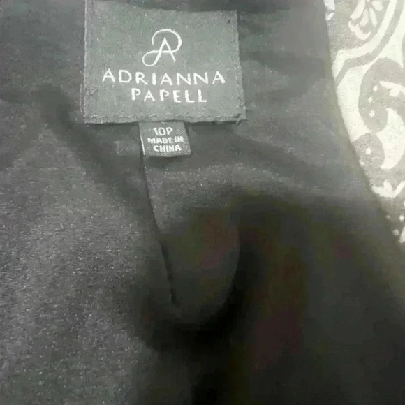 Adrianna Papell Black and Silver Demask Print Bodycon Dress Size 10P - Picture 2 of 5